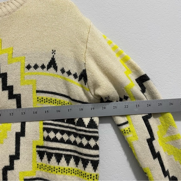 F21 Wool Knit Sweater Long Sleeve Aztec Stitching White Black Yellow Medium - Picture 3 of 10